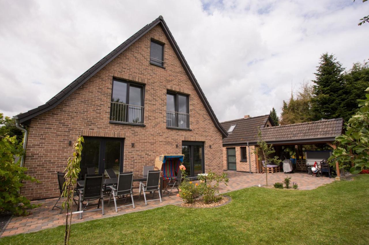Gaestehaus Roggenhorst - Aufwaendig Saniertes Haus, 200 Qm Wohnflaeche, 3 Baeder Holiday home Lubeck