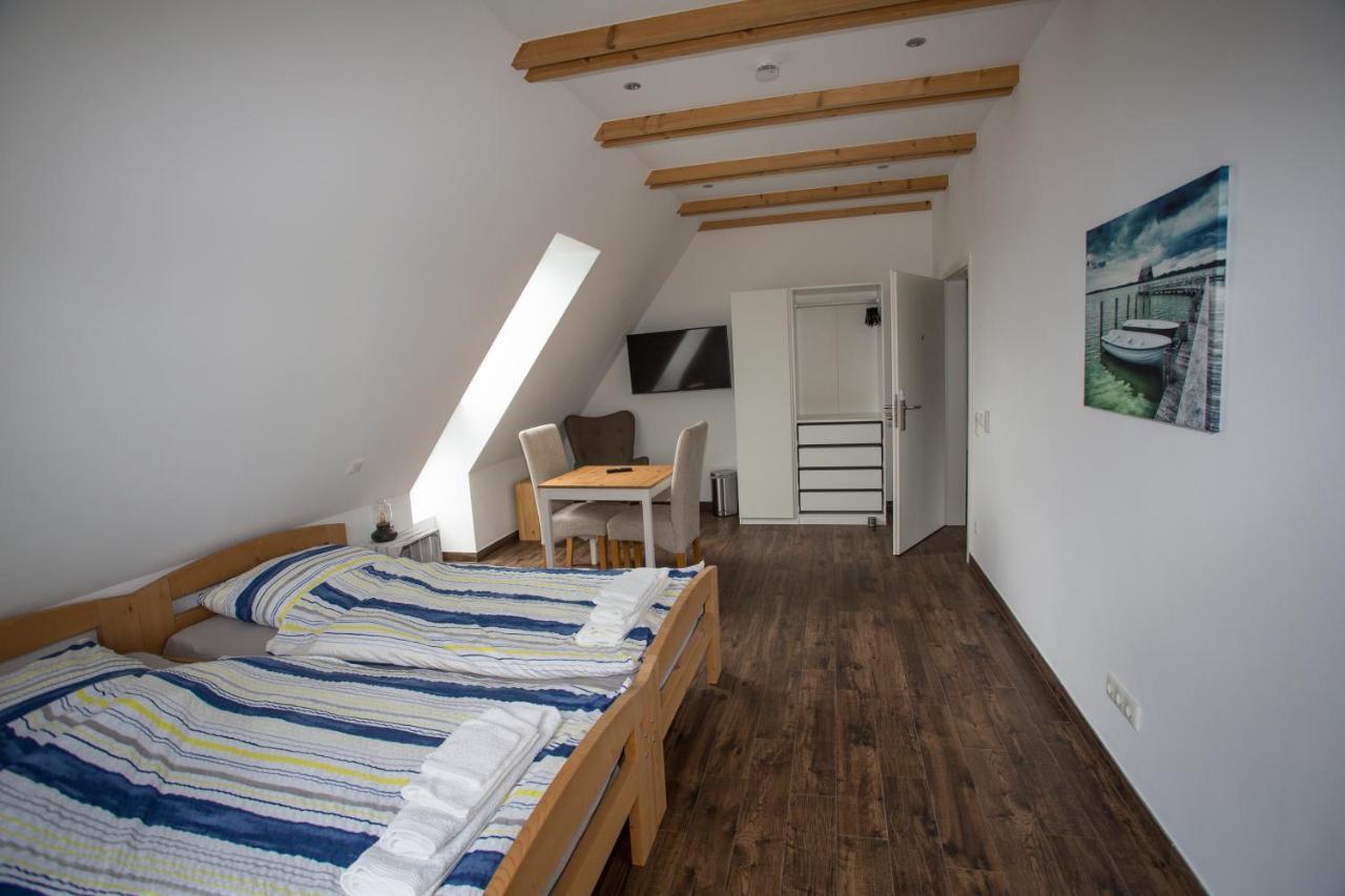 Gaestehaus Roggenhorst - Aufwaendig Saniertes Haus, 200 Qm Wohnflaeche, 3 Baeder * Lubeck